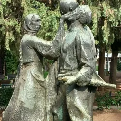 Grand Park (Parku i Madh) and Artificial Lake - Tirana