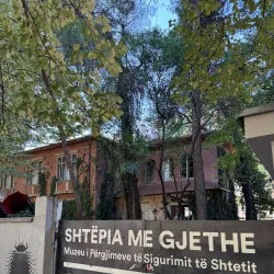 House of Leaves - Tirana