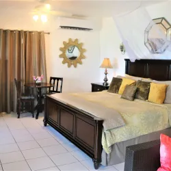 Rendezvous Bay - The Valley