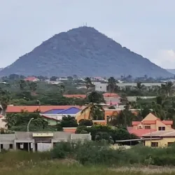 Hooiberg Mountain - Paradera
