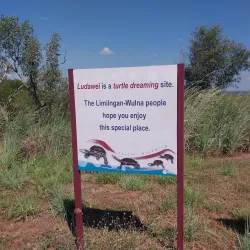 Window on the Wetlands Visitor Centre - Adelaide River