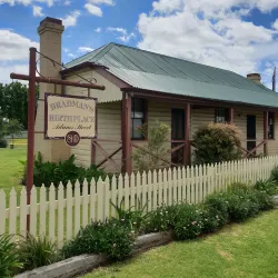 Sir Donald Bradman Birthplace Museum - Cootamundra