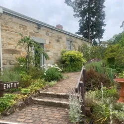 Schramm's Cottage - Doncaster