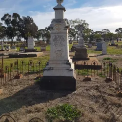 Forbes War Memorial - Forbes