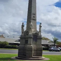 Queens Park - Maryborough