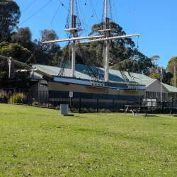 Mount Gambier Visitor Information Centre - Mount Gambier