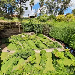 Umpherston Sinkhole - Mount Gambier