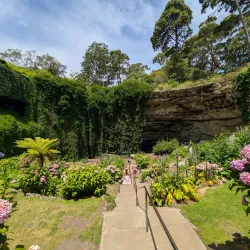 Umpherston Sinkhole - Mount Gambier