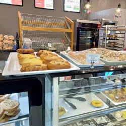 Tarneit Gardens Shopping Centre - Tarneit