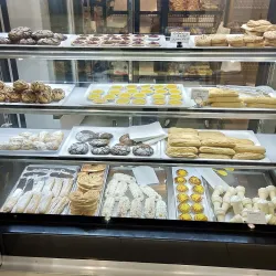 Tarneit Gardens Shopping Centre - Tarneit