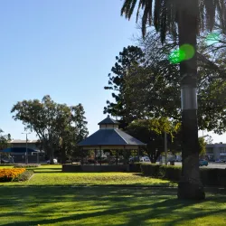 Leslie Park - Warwick