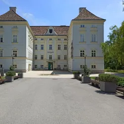 Vöslau Castle (Schloss Vöslau) - Bad Vöslau