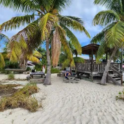 Chat 'N' Chill Beach Bar - George Town