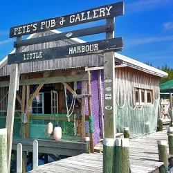 Pete's Pub and Gallery - Marsh Harbour