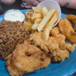 Local Bahamian Cuisine - Pirates Well