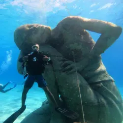 Coral Reef Snorkeling Spot - Snug Corner