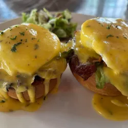 Local Cafes and Eateries - Um Al Hassam