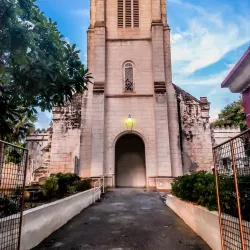 Saint George Parish Church - Clermont