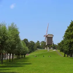 Damme Windmill (Sint-Janshuismolen) - Damme