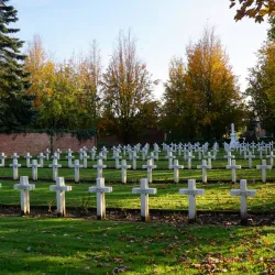 Roeselare War Memorial - Roeselare