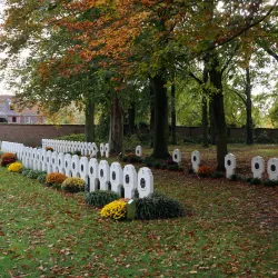 Roeselare War Memorial - Roeselare