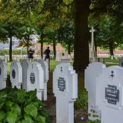 Roeselare War Memorial - Roeselare