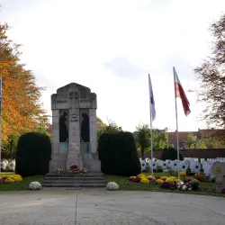 Roeselare War Memorial - Roeselare