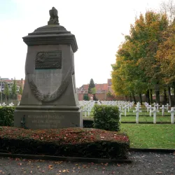 Roeselare War Memorial - Roeselare