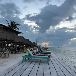 Lazy Lizard Bar - Caye Caulker