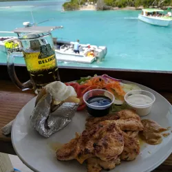 Lazy Lizard Bar - Caye Caulker