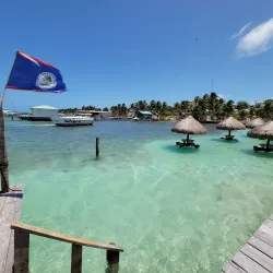 Lazy Lizard Bar - Caye Caulker