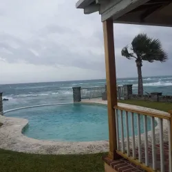 Devonshire Bay Beach - Devonshire