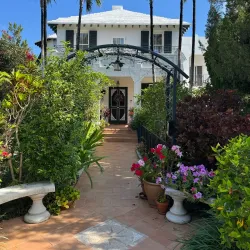 Albion House - Pembroke