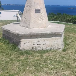 Gibb's Hill Lighthouse - Warwick