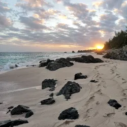 Horseshoe Bay Beach - Warwick