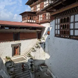 Nubi Goemba - Trongsa