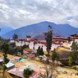 Yutong La Pass - Trongsa
