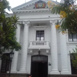 Plaza Luis de Fuentes y Vargas - Tarija