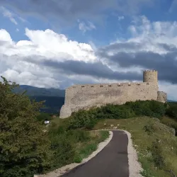 Sokolac Fortress - Pale