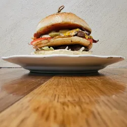 Local Cafes and Restaurants - Zavidovici