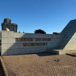 Three Chiefs' Statues - Kopong