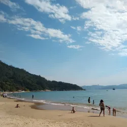 Praia de Laranjeiras - Balneario Camboriu