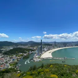 Praia de Laranjeiras - Balneario Camboriu