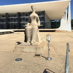 Praça dos Três Poderes - Fernandópolis