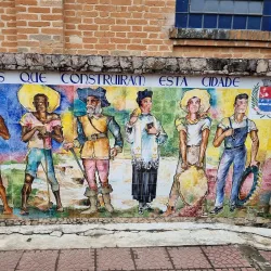 Salto Waterfall (Cachoeira do Salto) - Salto