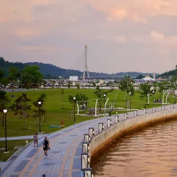 Taman Mahkota Jubli Emas - Bandar Seri Begawan