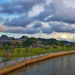 Taman Mahkota Jubli Emas - Bandar Seri Begawan