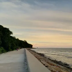 Tanjong Batu Beach - Muara