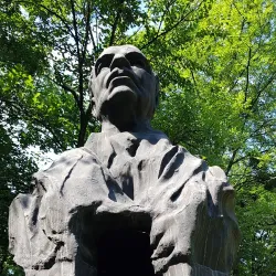 Historical Monuments in Elin Pelin - Elin Pelin