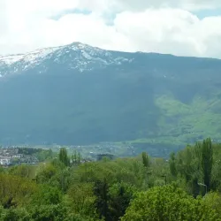 Vitosha Mountain (nearby) - Elin Pelin